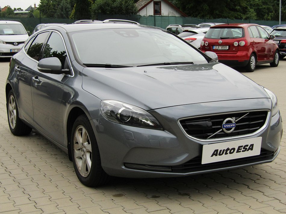 Volvo V40 2.0D 