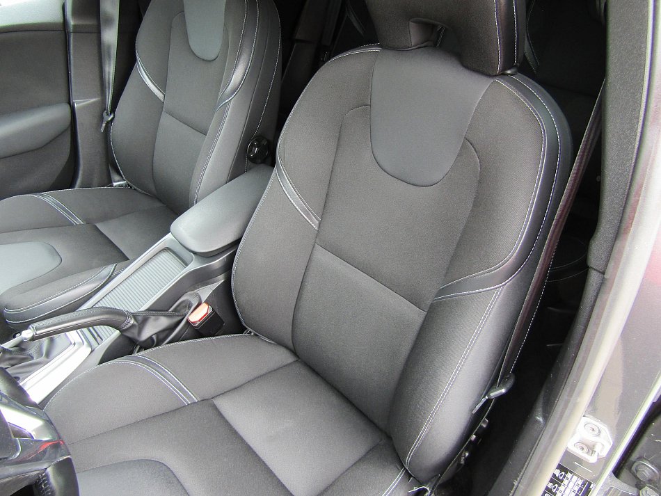 Volvo V40 2.0D 