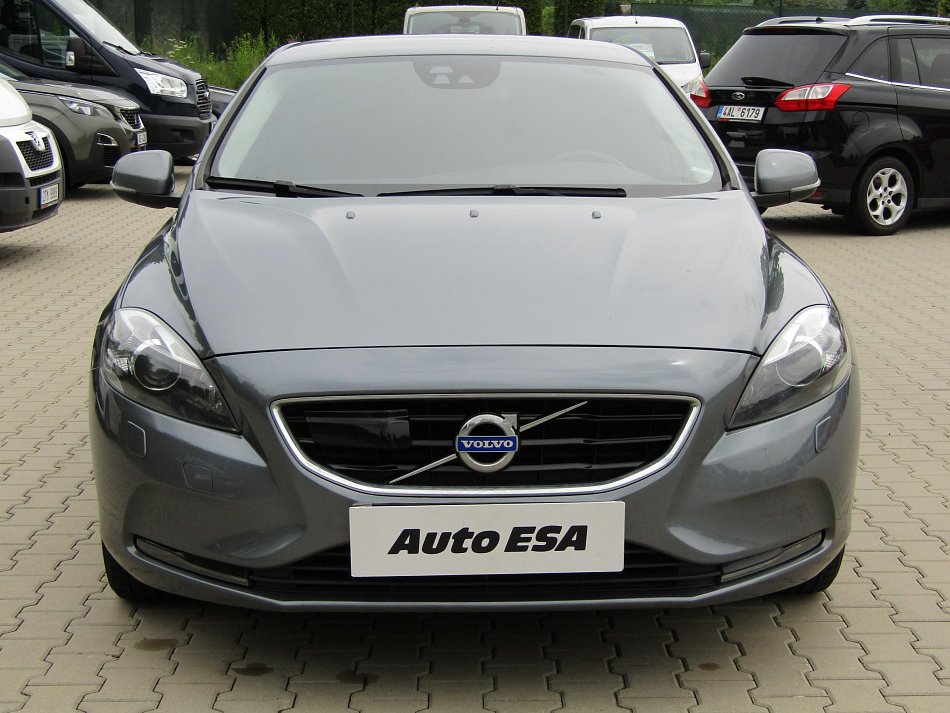 Volvo V40 2.0D 