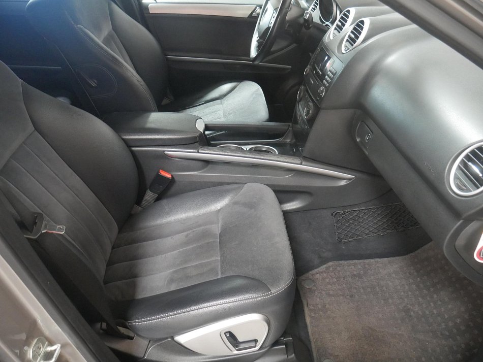 Mercedes-Benz Třída M 3.0 CDi  ML320 4Mat