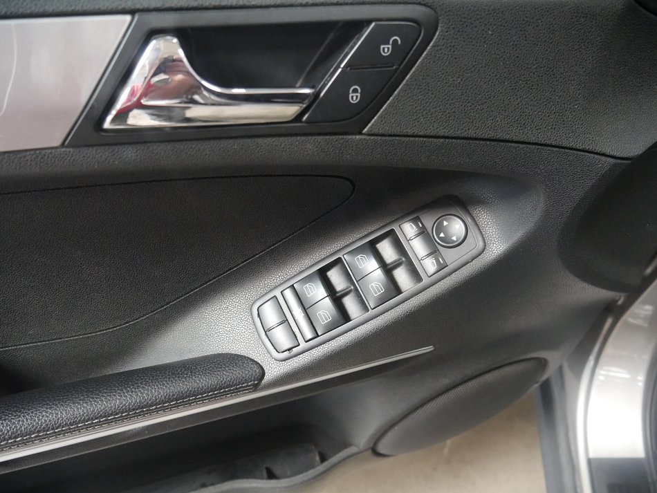 Mercedes-Benz Třída M 3.0 CDi  ML320 4Mat