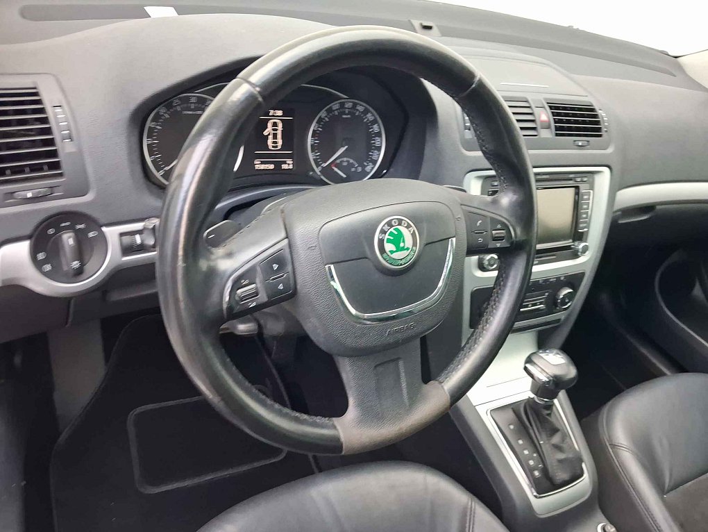 Škoda Octavia II 2.0 TDi Scout 4x4