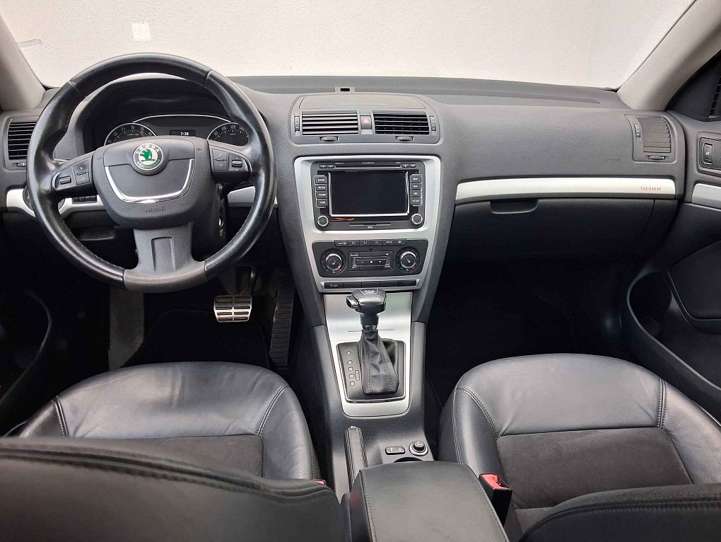 Škoda Octavia II 2.0 TDi Scout 4x4