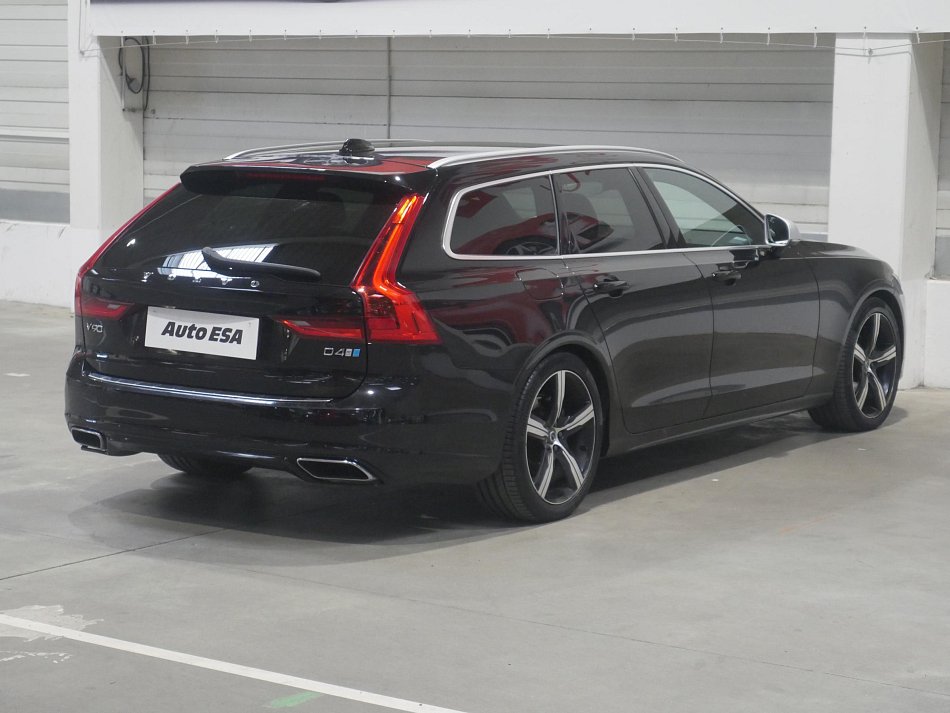 Volvo V90 2.0D4 