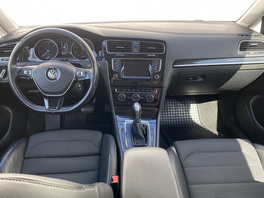 Volkswagen Golf 1.6 TDi 