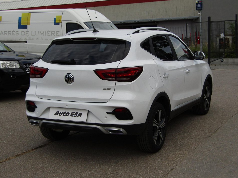 MG ZS 1.5i 