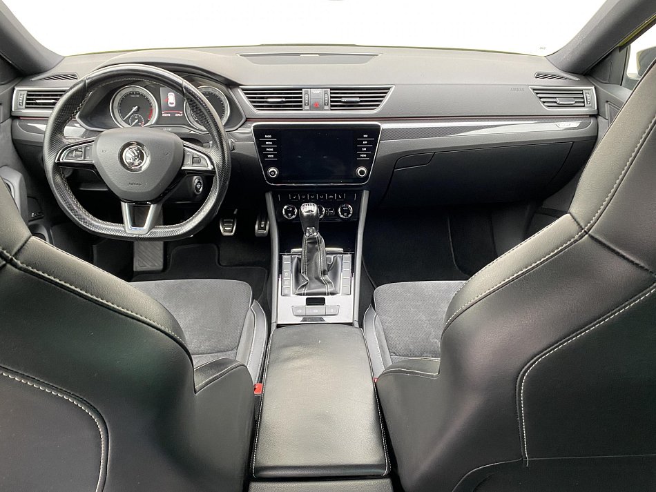 Škoda Superb III 2.0TDi SportLine