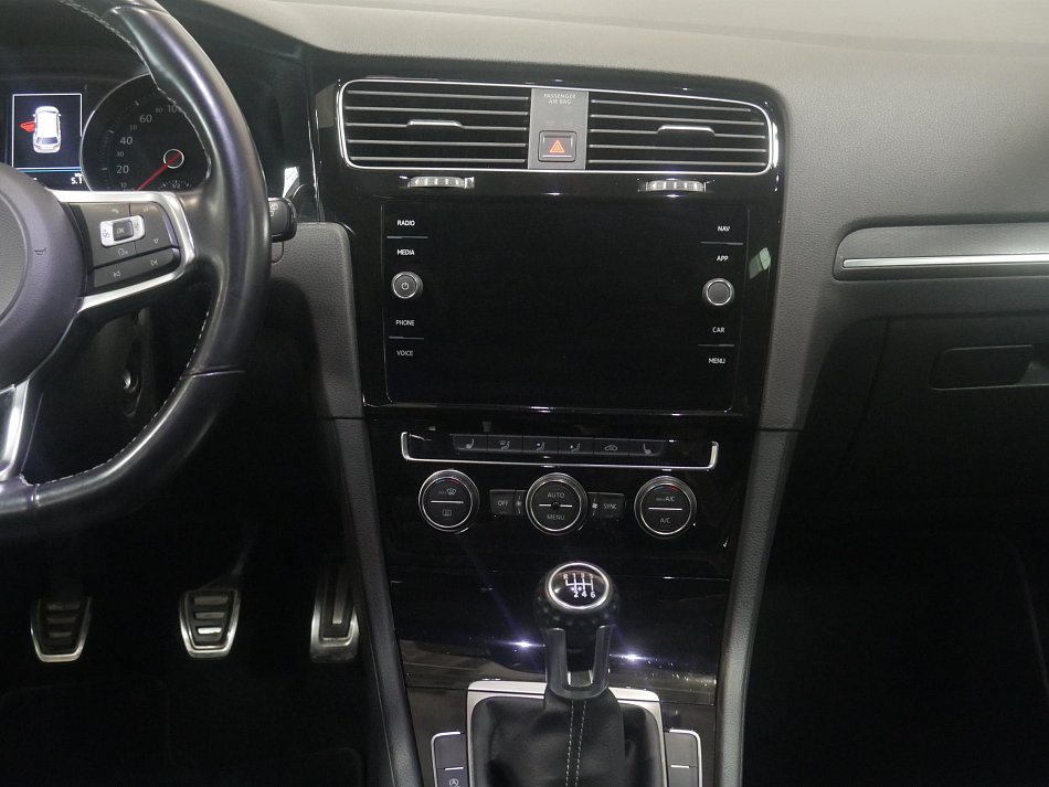 Volkswagen Golf 2.0 TDi GTD