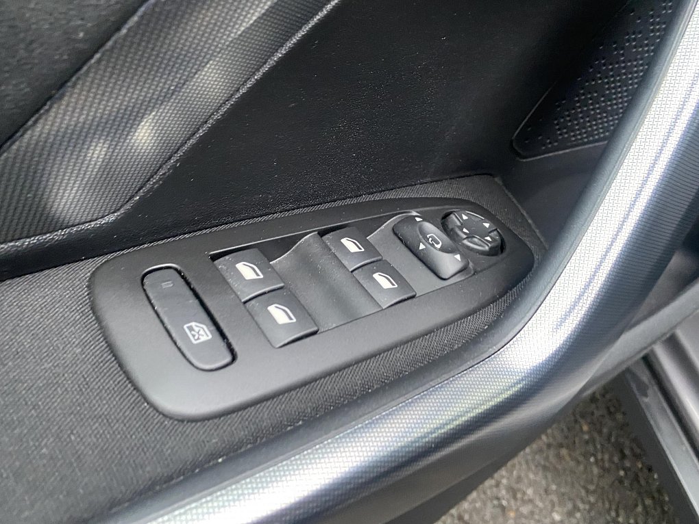 Peugeot 2008 1.2PT Allure