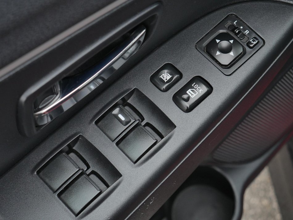 Mitsubishi ASX 1.8 DI-D  4x4