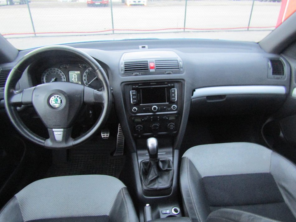 Škoda Octavia II 2.0FSi 