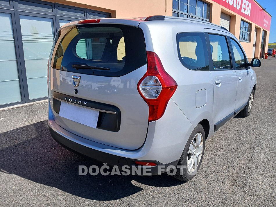 Dacia Lodgy 1.6 i 