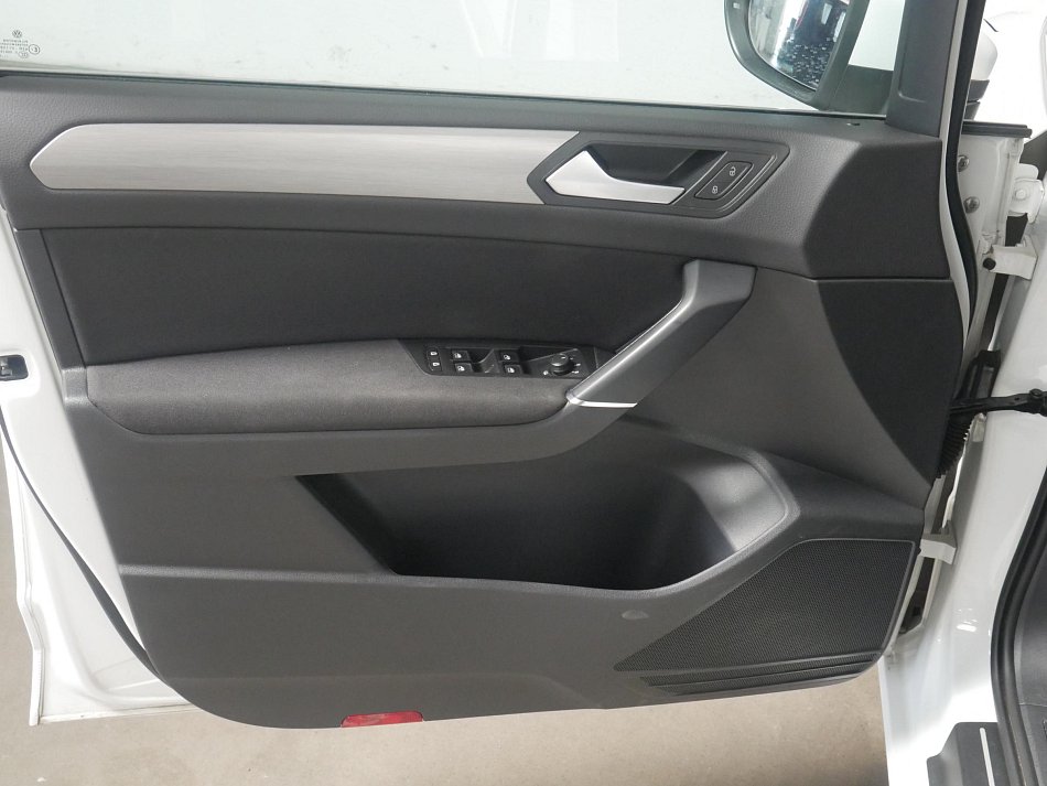 Volkswagen Touran 1.5 TSi 