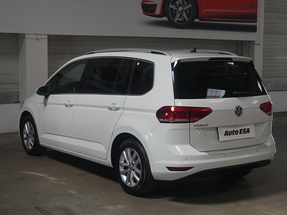 Volkswagen Touran 1.5 TSi 