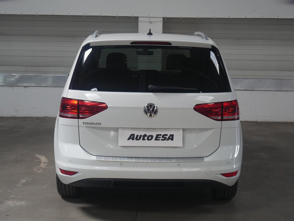 Volkswagen Touran 1.5 TSi 
