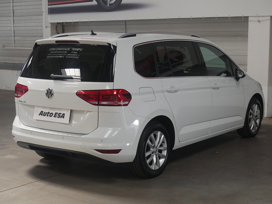 Volkswagen Touran 1.5 TSi 