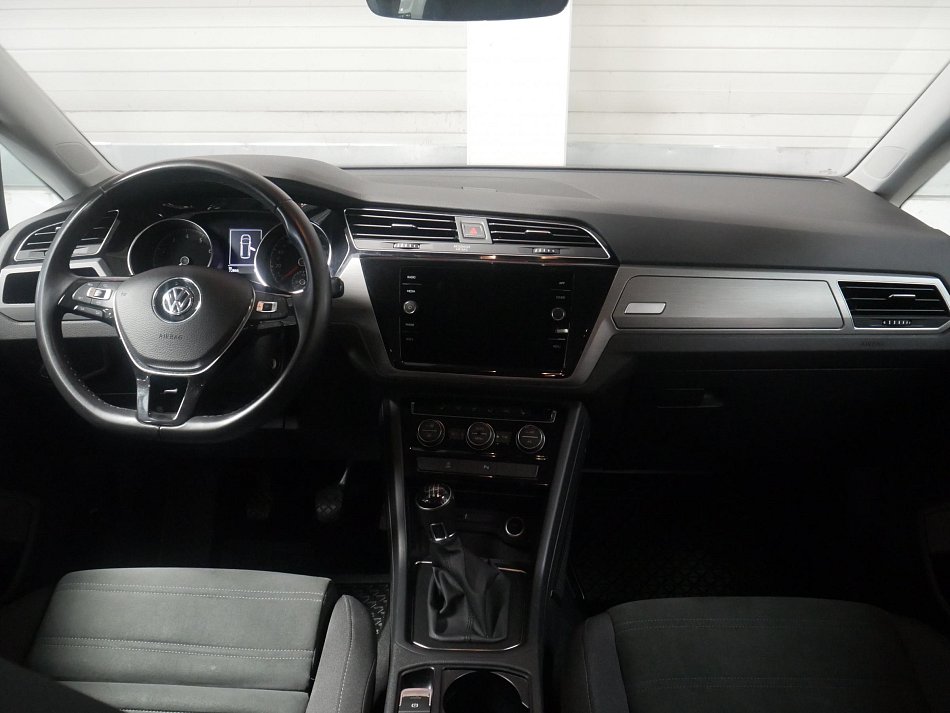 Volkswagen Touran 1.5 TSi 