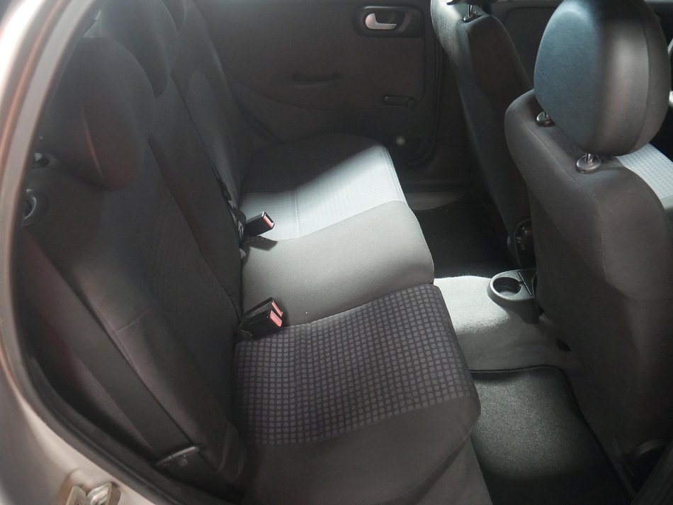 Opel Corsa 1.0 i 