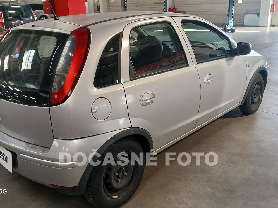 Opel Corsa 1.0 i 