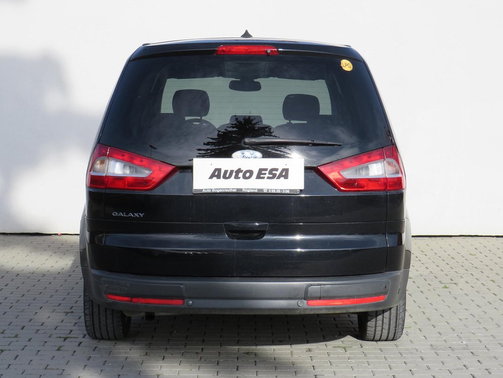 Ford Galaxy 2.0i 