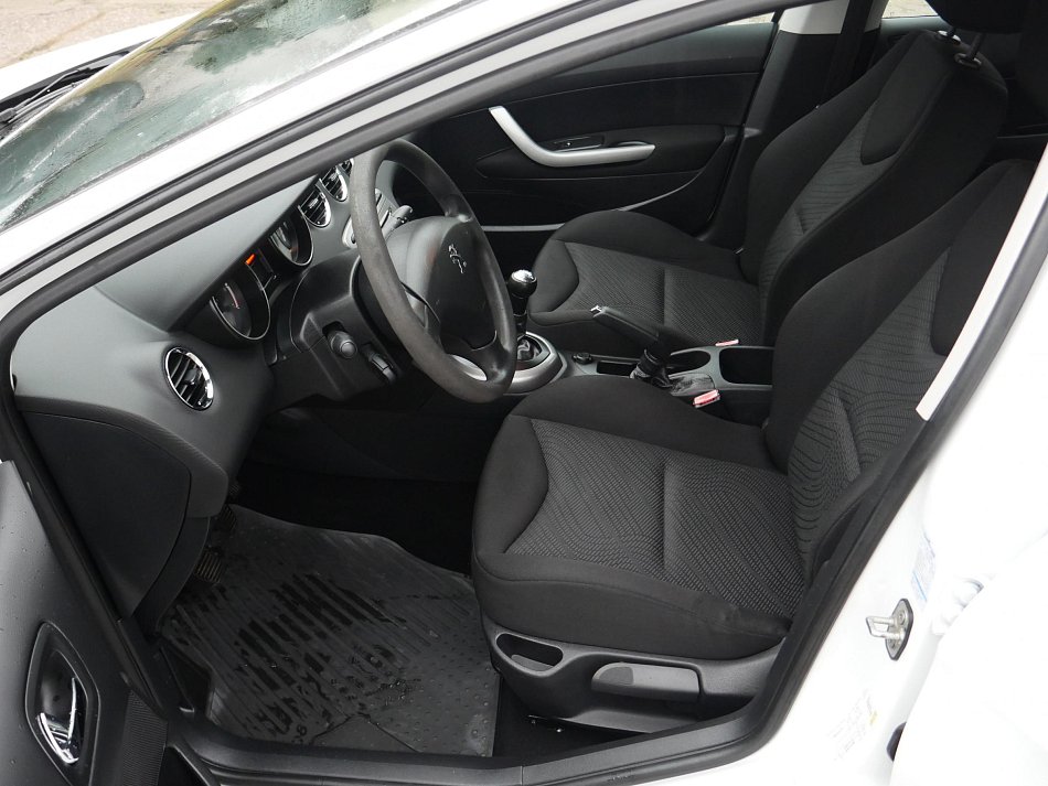 Peugeot 308 1.4i 