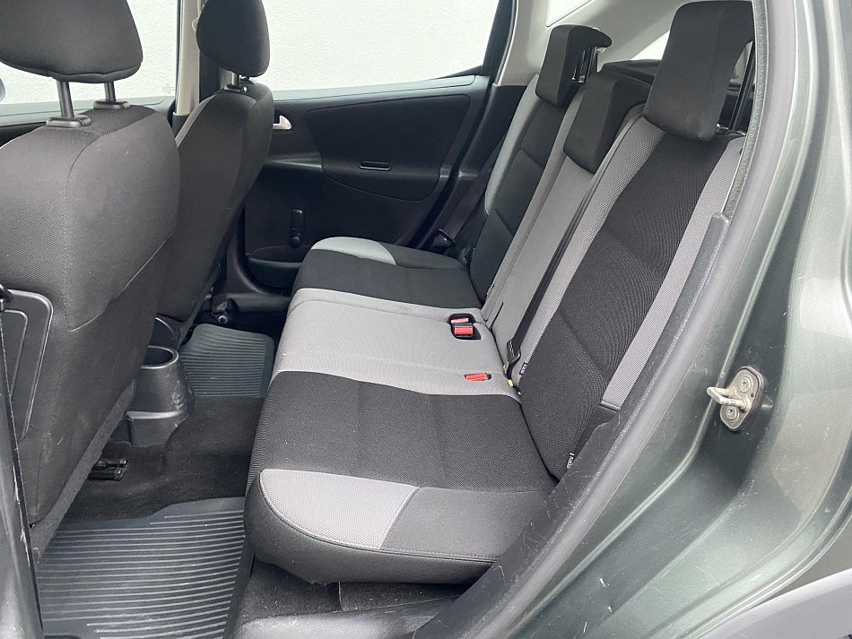 Peugeot 207 1.4 i Outdoor