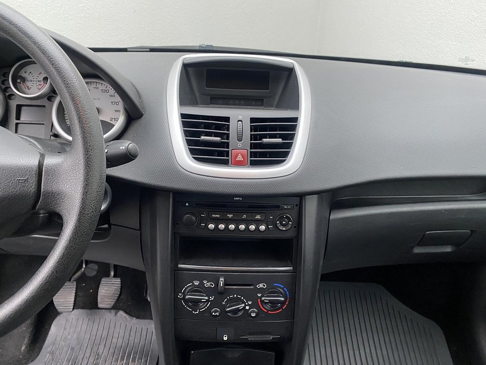 Peugeot 207 1.4 i Outdoor
