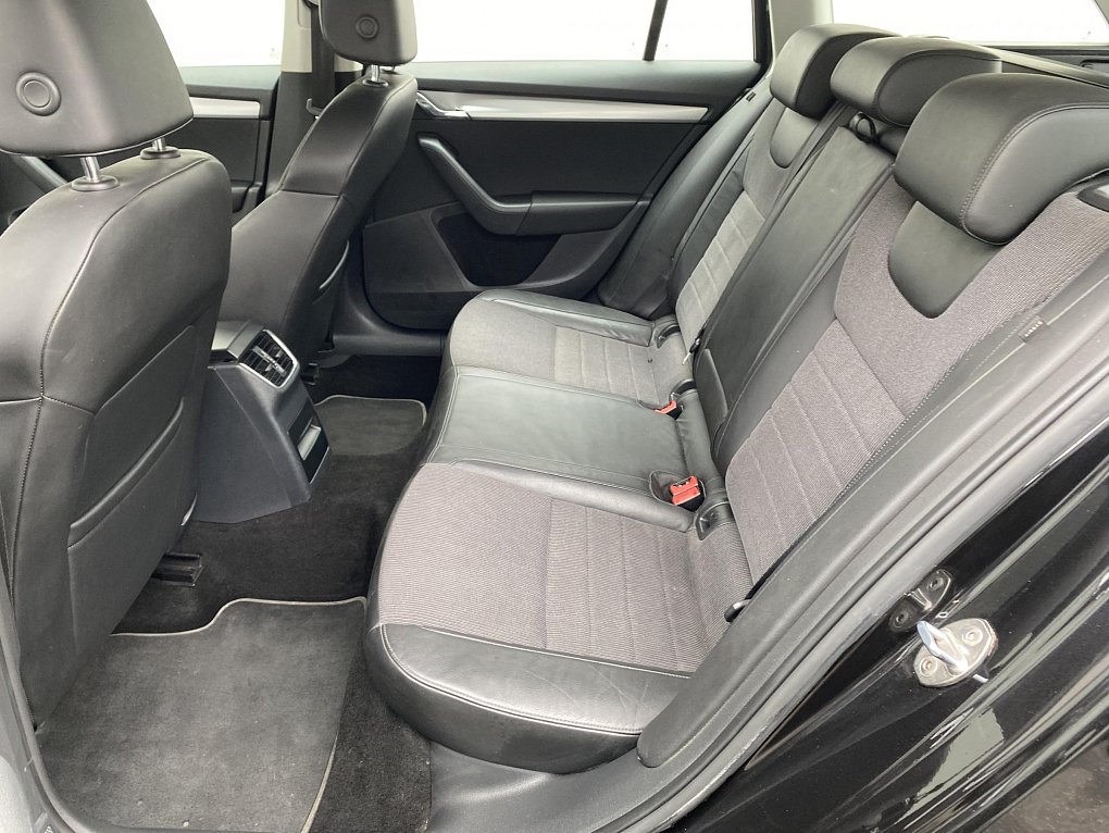 Škoda Octavia III 1.6 TDi Elegance