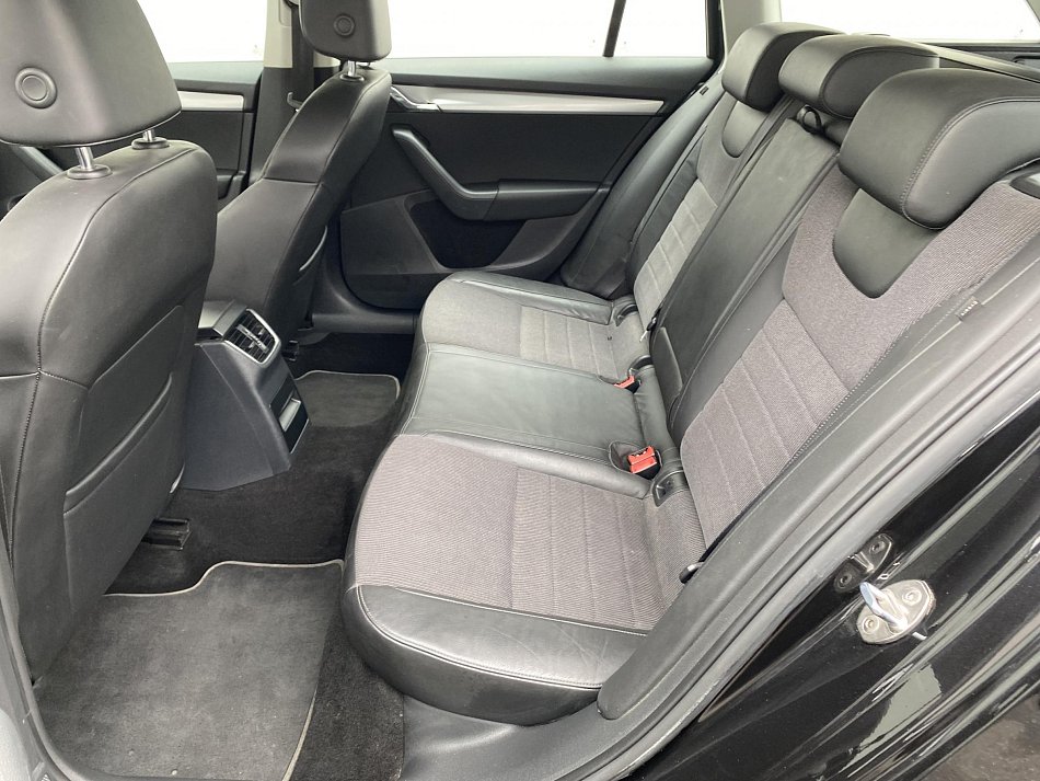 Škoda Octavia III 1.6 TDi Elegance