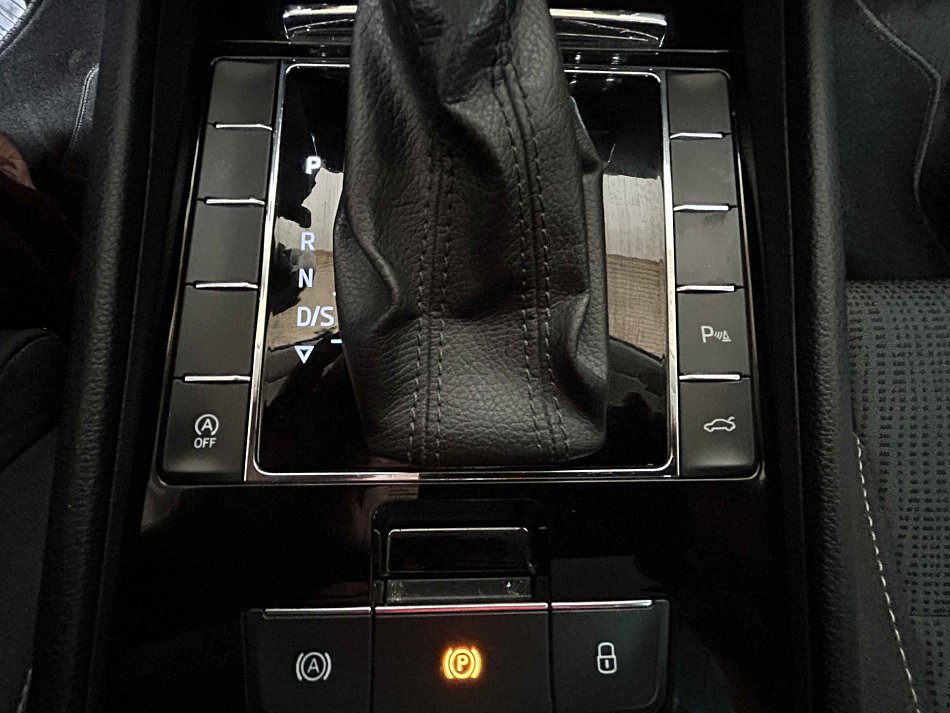 Škoda Superb III 2.0 TDi Ambition