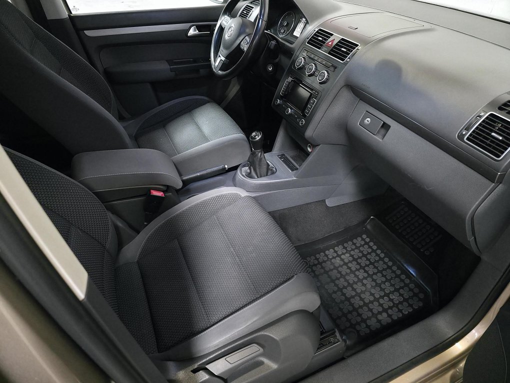 Volkswagen Touran 1.6 TDi 