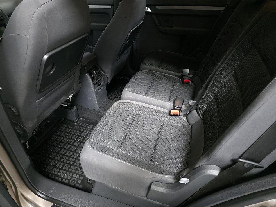 Volkswagen Touran 1.6 TDi 