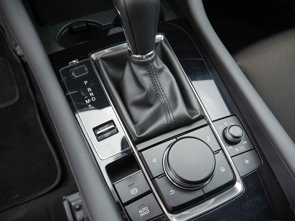 Mazda 3 2.0i 