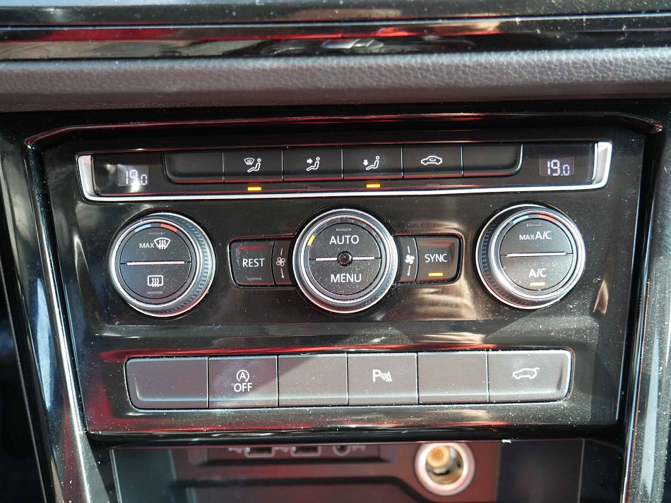 Volkswagen Touran 2.0TDi 