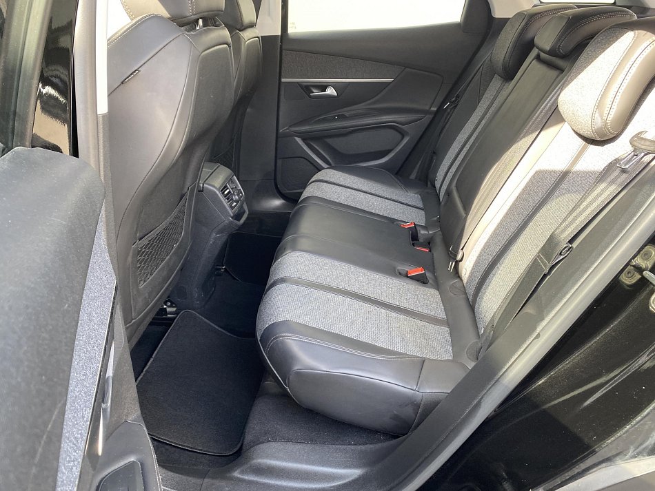 Peugeot 3008 1.5 HDi Allure