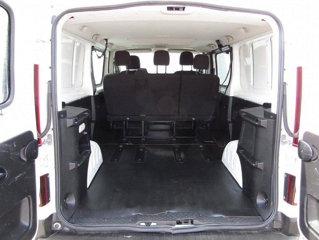Renault Trafic 1.6dCi  L2 5míst