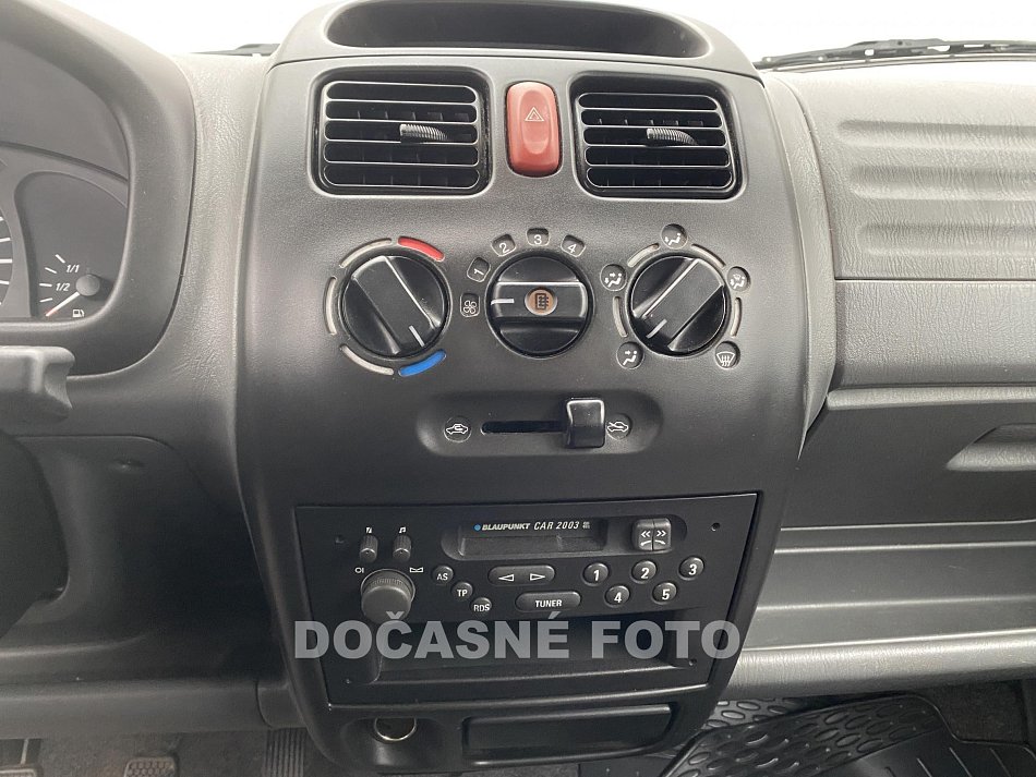 Opel Agila 1.0i 