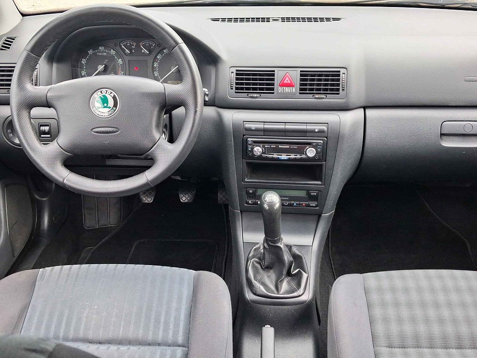 Škoda Octavia 1.6 i 