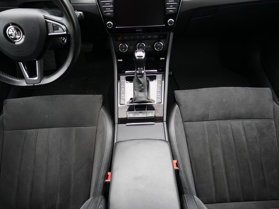 Škoda Superb III 2.0 TDi Style 4x4
