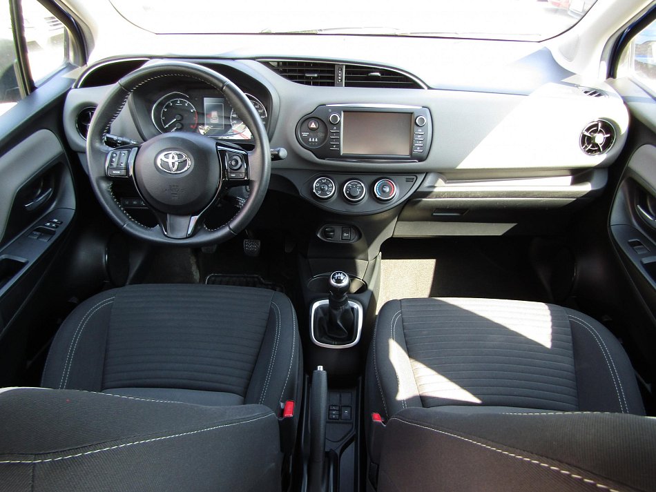 Toyota Yaris 1.0i 