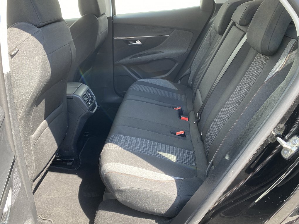 Peugeot 3008 1.2PT Active