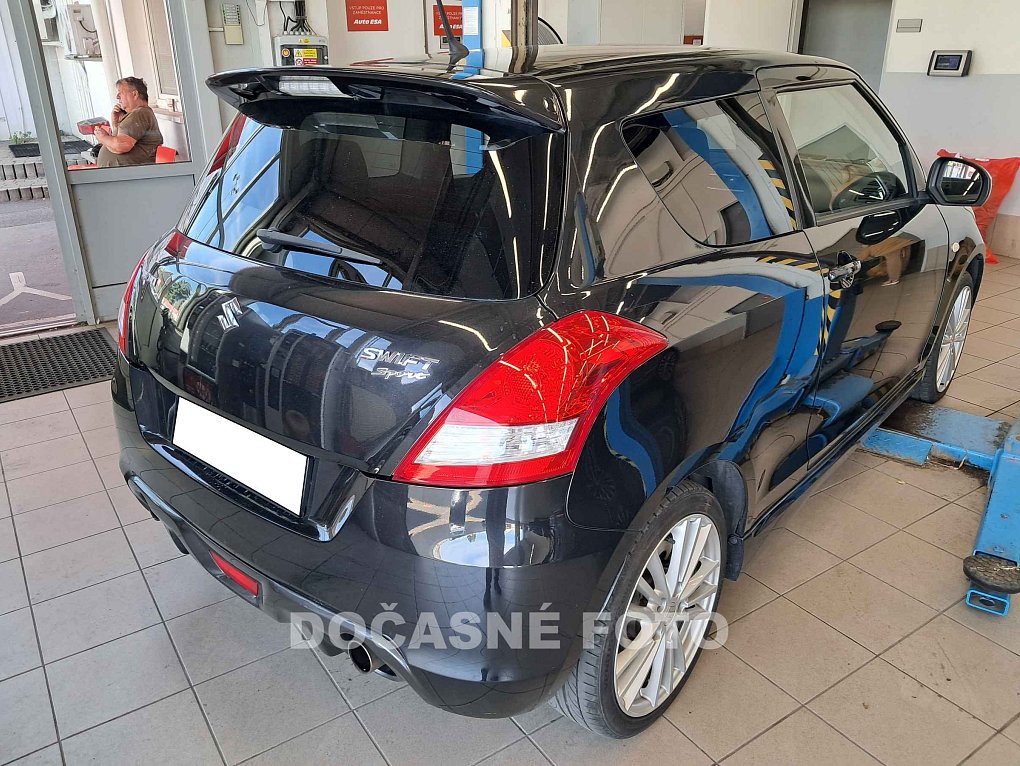 Suzuki Swift 1.6i 