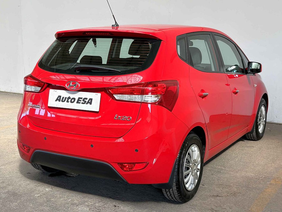 Hyundai Ix20 1.6 VVTi Trikolor