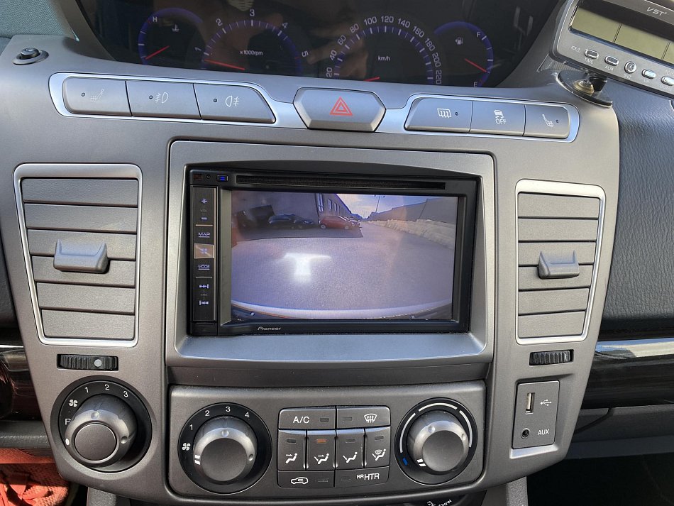 SsangYong Rodius 2.2e-XDi  7míst