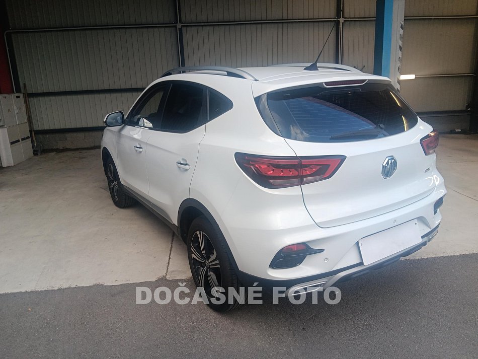 MG ZS 1.5i 