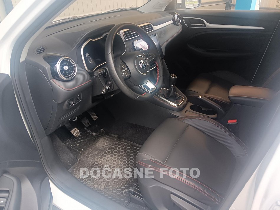 MG ZS 1.5i 