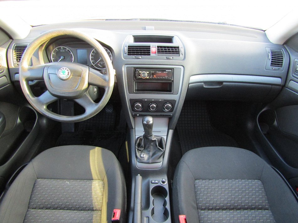 Škoda Octavia II 1.6 MPi 