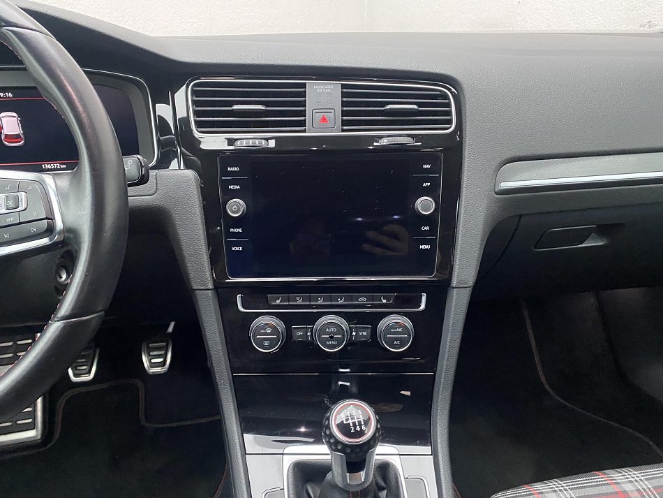 Volkswagen Golf 2.0 TSi GTi