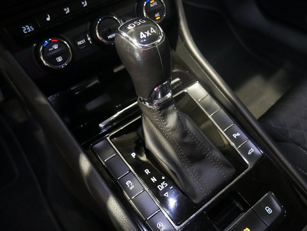 Škoda Superb III 2.0 TSi  4x4