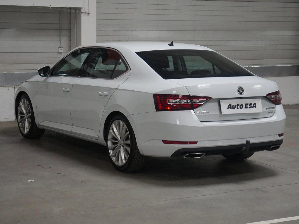 Škoda Superb III 2.0 TSi  4x4